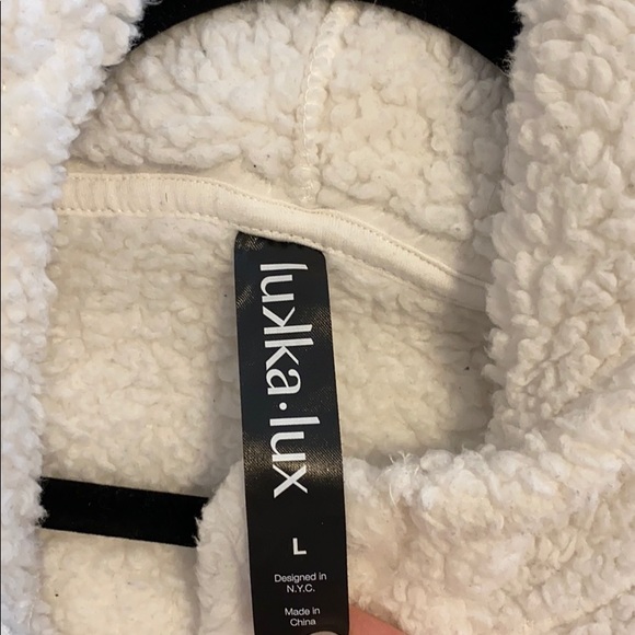 Fuzzy white sweater - Picture 3 of 3